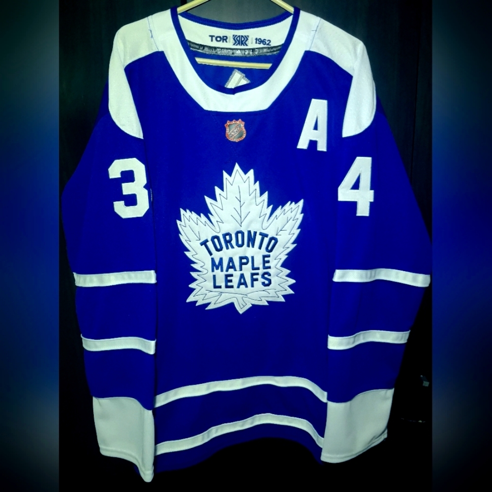Auston Matthews jersey